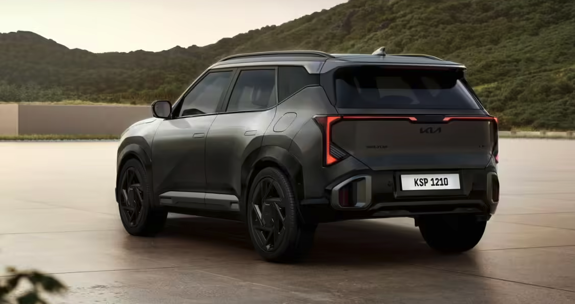 新一代起亚赛图斯实车曝光 搭K3平台2025年底投产 2026年入华